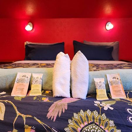 Hotel A Stone'S Throw From Town Main House Dunedin Esterno foto