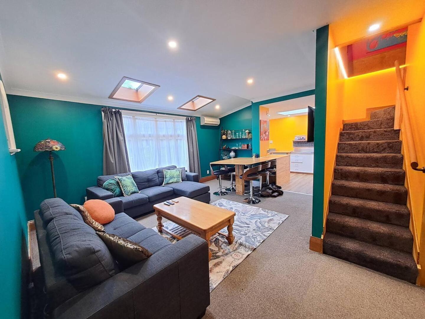 Hotel A Stone'S Throw From Town Main House Dunedin Esterno foto